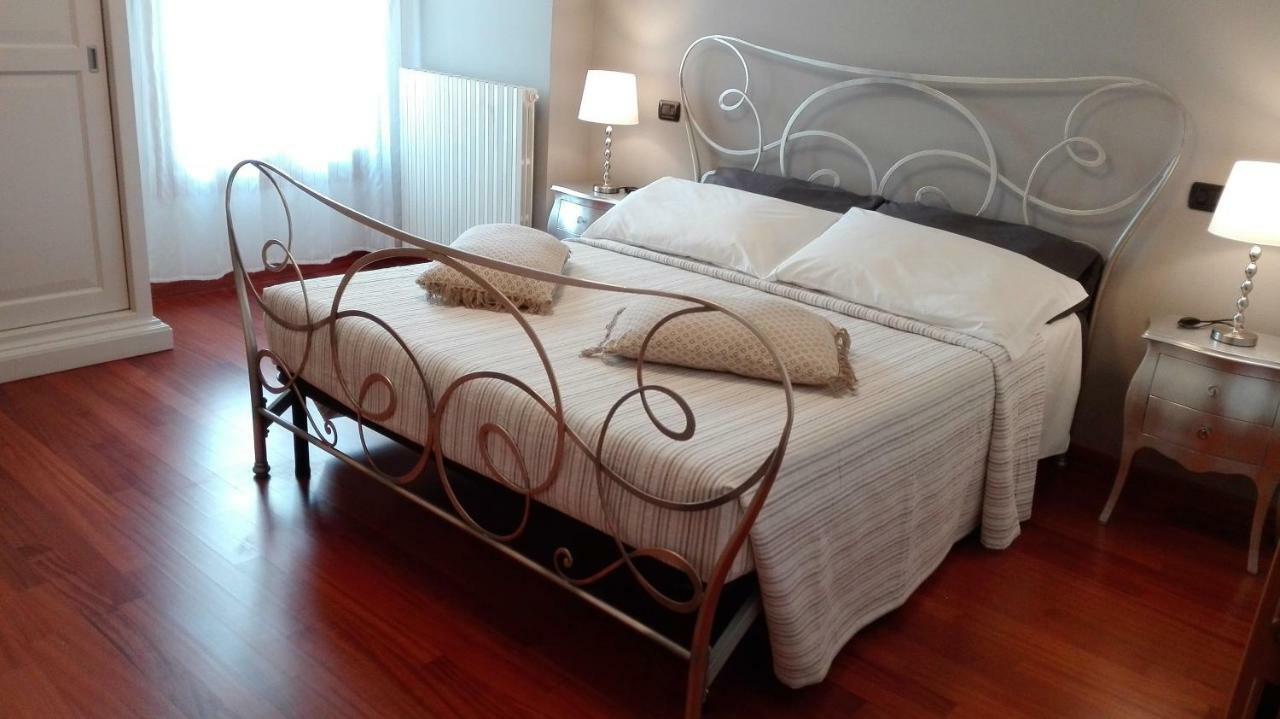 Camera Con Vista Este Apartment Ngoại thất bức ảnh
