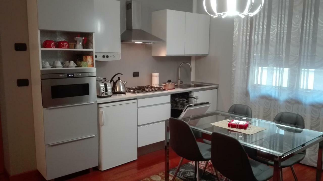 Camera Con Vista Este Apartment Ngoại thất bức ảnh